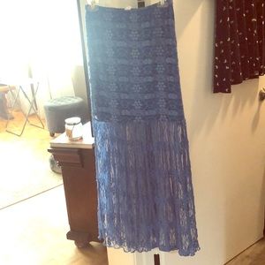 Long skirt with lace